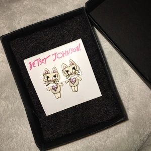 Betsey Johnson White Cat Earrings